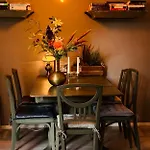 Nocleg ze śniadaniem Bed And Breakfast: 'bij Ons Achter'