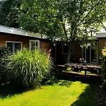 Nocleg ze śniadaniem Bed And Breakfast: 'bij Ons Achter' 3*
