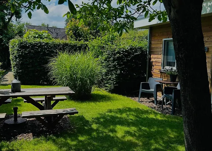 Bed And Breakfast: 'bij Ons Achter' Panzió